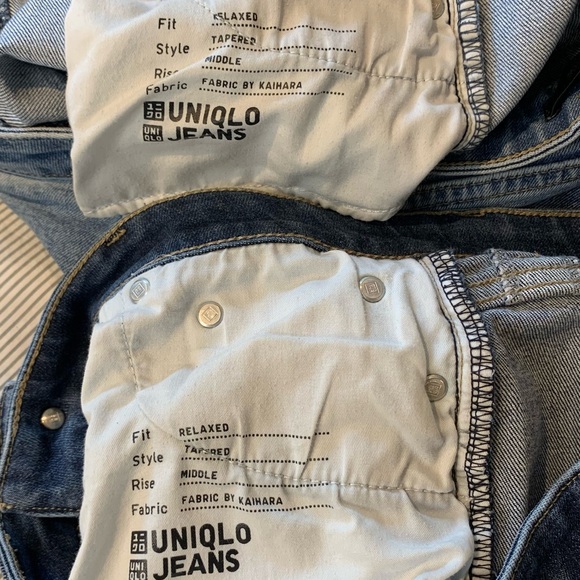 Uniqlo Mid rise Relaxed Tapered Jeans Pair - Picture 5 of 6